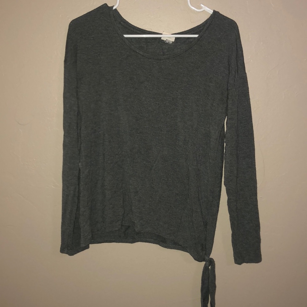 Cute long sleeve top!